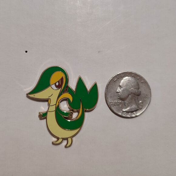 Pokemon TCG Snivy Enamel Pin Official Nintendo Metal Collectible Badge - Picture 2 of 3